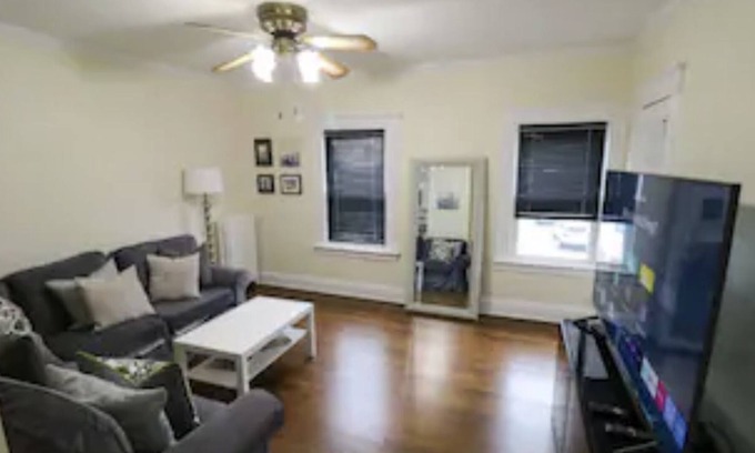 West Orange Apartamento | Entire 3BR Apt Near EWR & NYC
