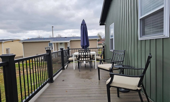 Erie Cabaña | Erie Turtle Crossing