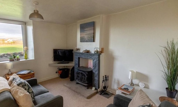 Calder Bridge Casa | Escape to our Cosy Cottage with Log Burner.