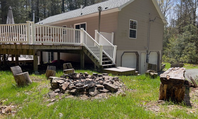 Hawley Casa | Escape to the Pocono Mountains