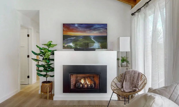 Cashiers Cabaña | Escape to the serene forests of Cashiers, North Carolina, at Silver Run Cottage.