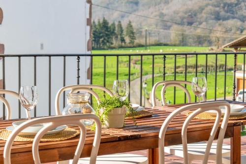 Arizkun Chalet De Esquí | Espaciosa casa rural en pleno corazón del Baztán