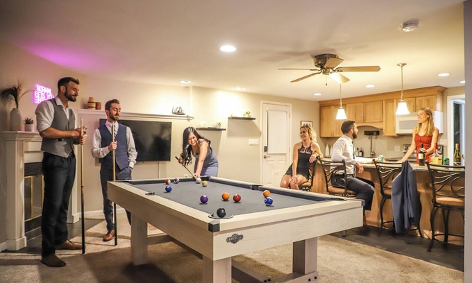 Broomfield Casa | Essence of Opulence: 20 Guests, 4000sqft! Pickleball, Poker, Fire Pit, Ping Pong