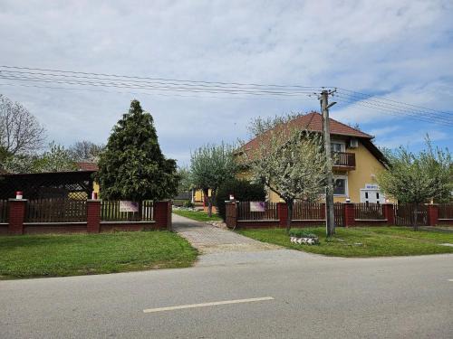 Tiszafured Apartamento | Estike Apartmanok