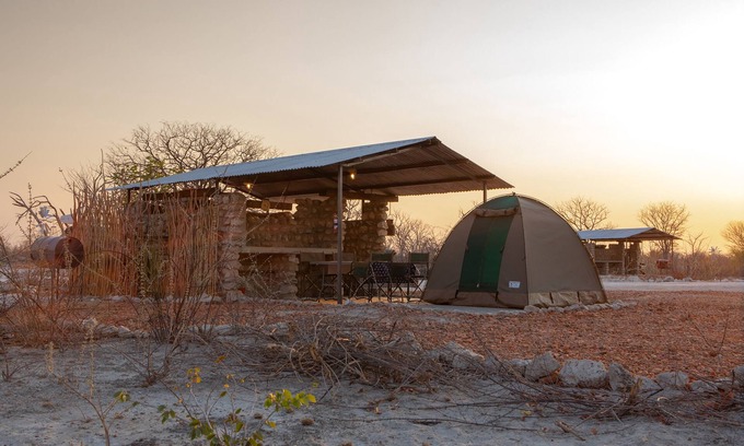 Okaukuejo Alquiler De RV | Etosha Trading Post