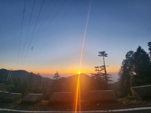 Dalhousie Hotel | Evergreen Escape By Smart Hotels