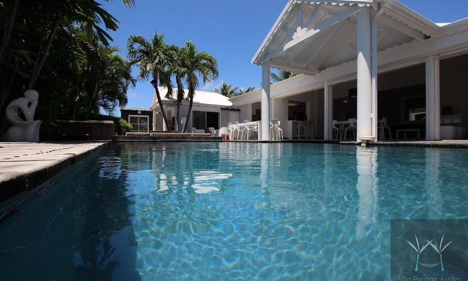 Saint-Francois Villa | Exceptional Villa Sea View Beach Access Including a hotel service every morning