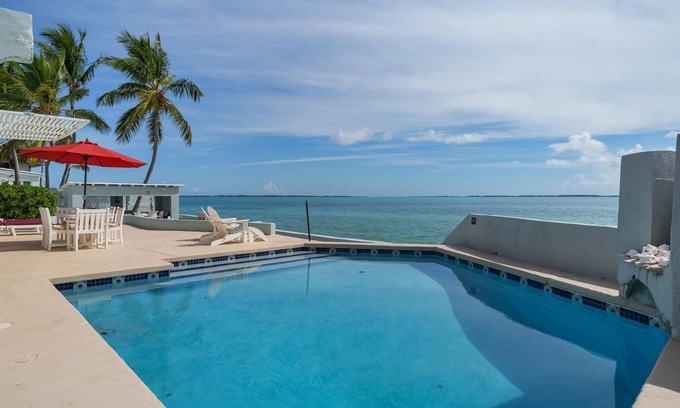 Eastern Road Villa | Grandes descuentos de mayo! CHALET DE LUJO FRENTE AL MAR + PISCINA PRIVADA + Jardín privado