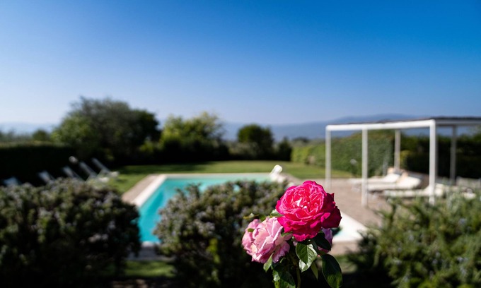 Bivio Pozzo Villa | Exclusive villa with gated pool, 12 pax, all-inclusive. 72 reviews, watch video