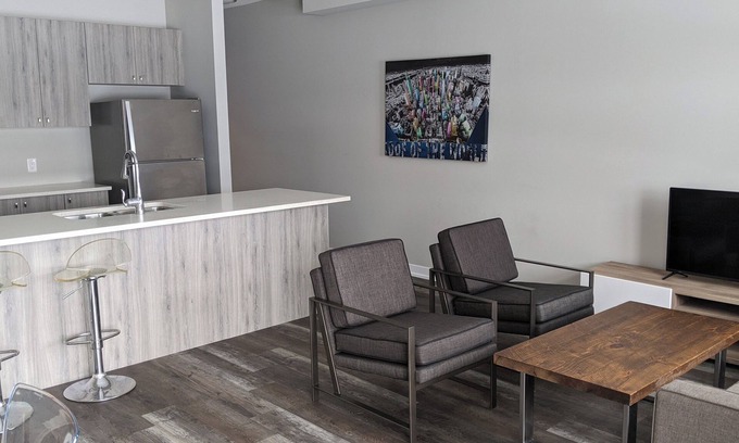 Waterloo Casa | Executive 3-Bedroom Townhouse Condo with 3 Ensuites