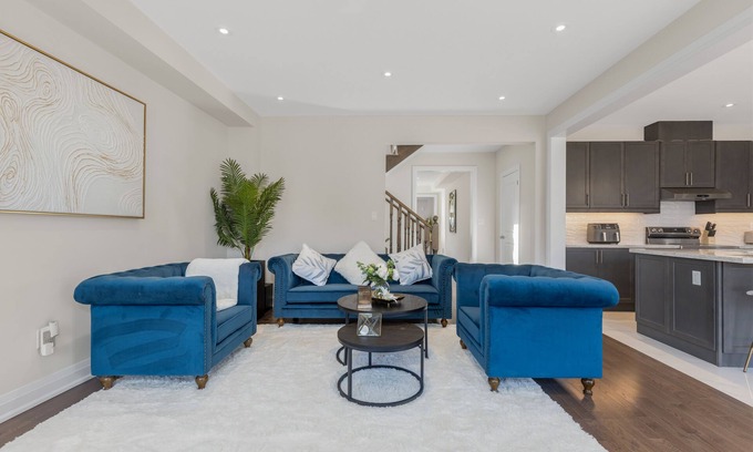 Brampton Casa | Executive 5BR-4BATH Detached Retreat Brampton/Miss Border