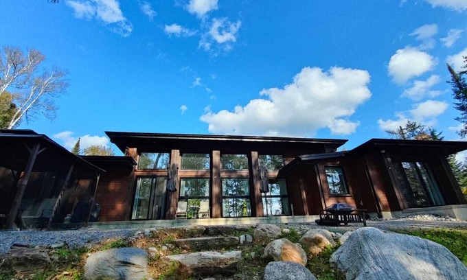 Nominingue Casa | Expansive Lakefront modern retreat nestled by nature, huge windows ,4 bedroom