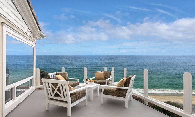 San Clemente Casa | EXPANSIVE OCEAN AND WHITEWATER VIEWS - LUXURY CUSTOM HOME