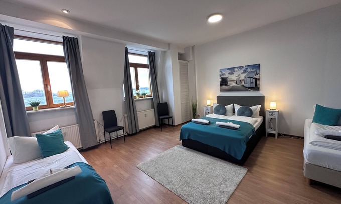 Rostock Apartamento | "Experience Coastal Comfort: Hafenkante Apartment in Rostock Awaits!"