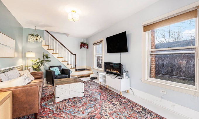 Easttown Apartamento | Experience comfort, convenience, and charm in our lovely Carriage House.