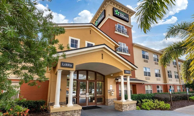 Fairvilla Hotel | Extended Stay America Select Suites - Orlando - Maitland - Summit Tower Blv