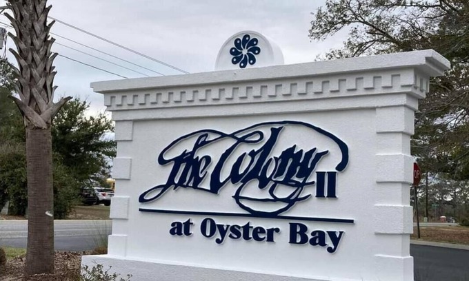 Sunset Beach Condominio | Gran unidad de primer piso deseable cerca de playa y golf. w / piscinas cubiertas y al aire libre