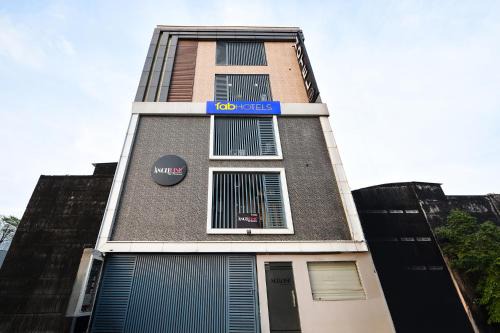 Kaushambi Hotel | FabHotel Angel Pink The Premium