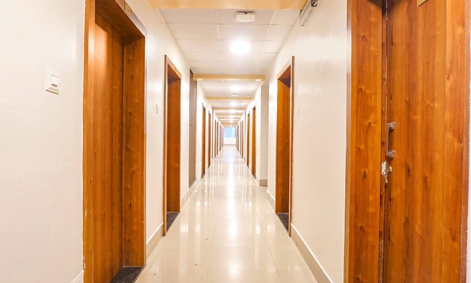 Pune Hotel | FabHotel Embassy