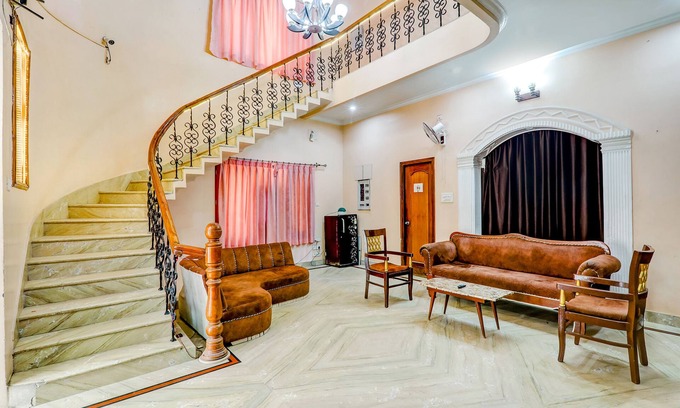 Allahabad Hotel | Fabhotel Raka Inn