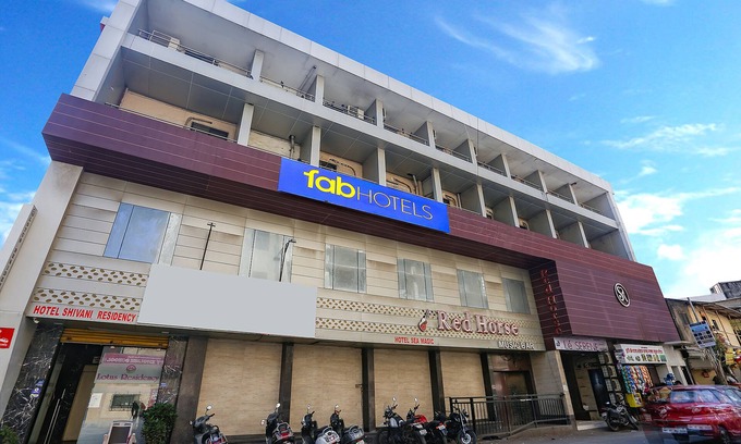 Mira Road East Hotel | Fabhotel Shivani Residency