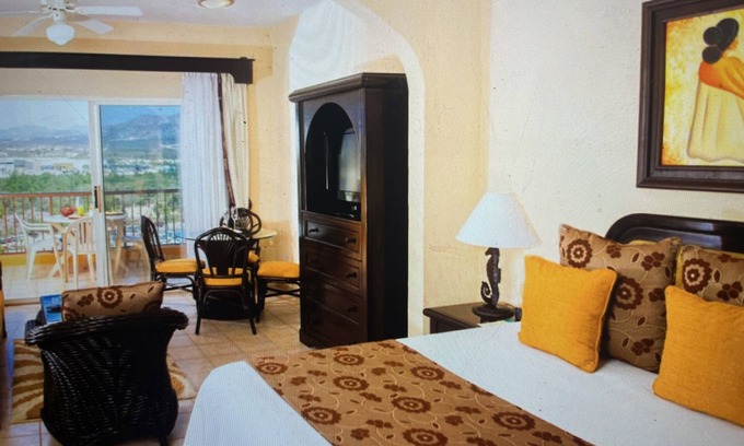 Mexicali Complejo | Fabulous Cabo Resort! December weeks available!