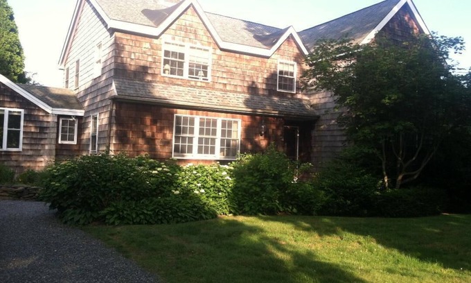 Easton's Point Casa | Fabulous Easton's Point location - 5 BR/3 BA - Walking distance to beaches