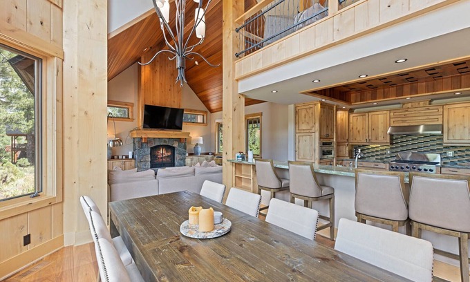 Ponderosa Palisades Casa | Fair View at Schaffer's Mill By Tahoe Getaways - Hot Tub + Dog Friendly!