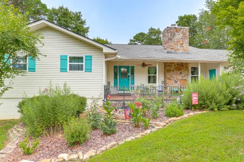 Fairfield Bay Casa | Fairfield Bay Home On Golf Course with Fenced Yard!