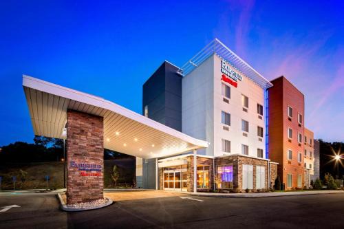 Monaca Hotel | Fairfield Inn and Suites by Marriott Monaca