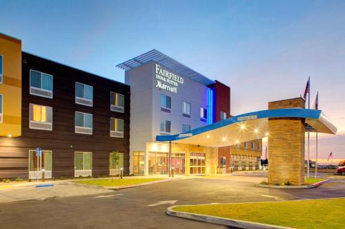 Greenacres Hotel | Fairfield Inn & Suites by Marriott Bakersfield North/Airport