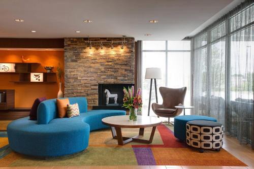 West Dallas Hotel | Fairfield Inn & Suites by Marriott Dallas West/I-30