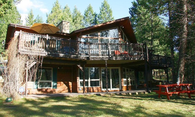 East Kootenay Casa | Falcon Cabin