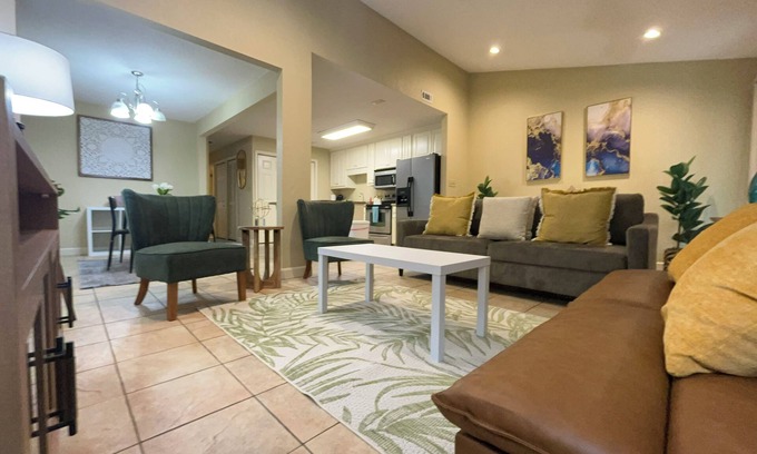 Valdosta Casa | Family-Friendly 3BR Retreat · Free Parking · Quiet & Safe Area