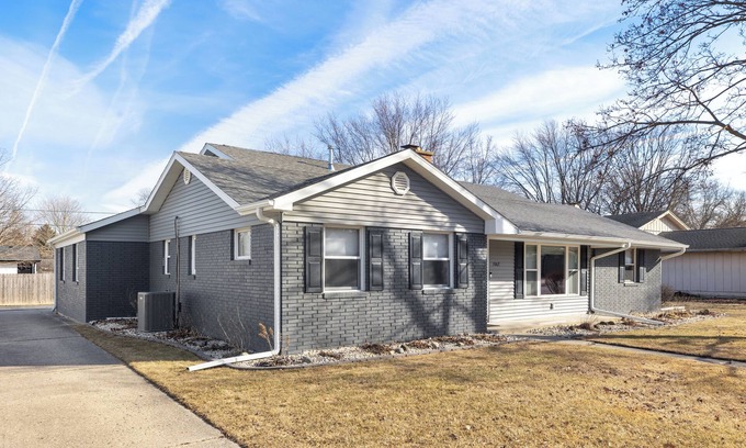 Rochelle Casa | Family-Friendly home in Rochelle, IL