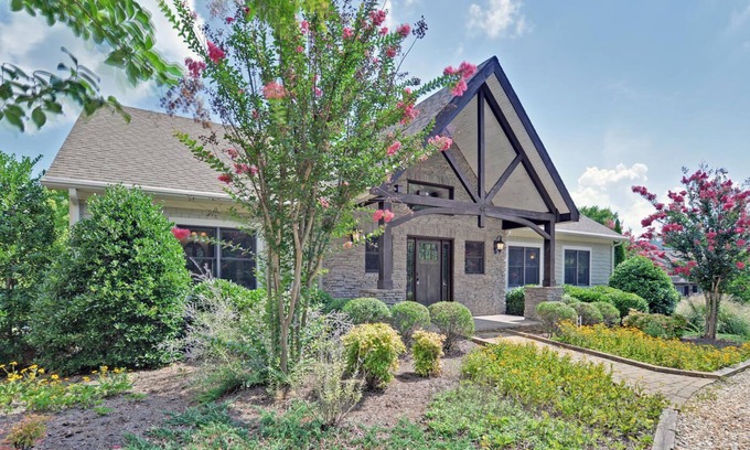 Clarkesville Casa | Un retiro para familias en el lago Burton, capacidad para 14