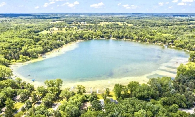 Honey Creek Casa | Family Friendly Sandy Beach Lake Home! Your 3Bed, 2Bath Escape For All Seasons!