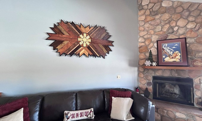 Upson Casa | Family friendly ski in-ski out chalet on Whitecap Mountain with boot dryer