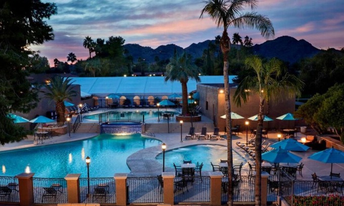 South Scottsdale Complejo | Family & Friends Getaway! 4 Amazing Units, Near Western Spirit Museum, OdySea