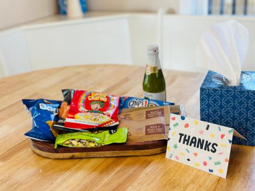 Sherwood - Tualatin South Villa | Family Fun Retreat Home with a Heart