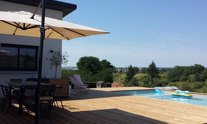 Castres Casa | casa familiar con piscina