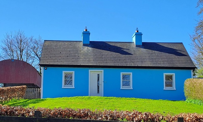 Logboy Cabaña | Hermosa casa restaurada en East Mayo con 4 * Premio de la Autoridad de Turismo de Irlanda