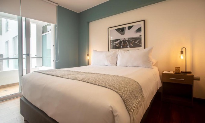 Barranco Apartamento | Fancy 1BR with Lovely Patio in Barranco