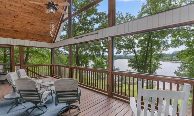 Milledgeville Casa | Fantastic View and No Pet Fee, Kayaks, Dock