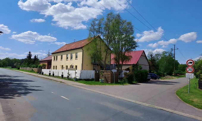 Bismark Otro | Granja 'Gnadenhof Saale' con terraza privada, jardín privado y Wi-Fi