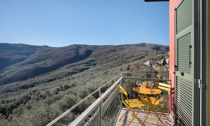 Lucinasco Otro | Agroturismo 'Il Nido Tra Gli Ulivi' con vistas al mar, Wi-Fi y aire acondicionado