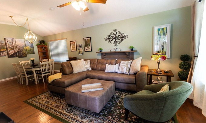 Thompson's Station Casa | Feel at home in style, comfort, cleanliness & convenience- Enjoy all the details