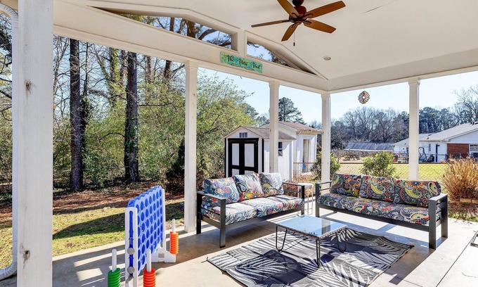 North Raleigh Casa | Fenced Yard * Pet Friendly * Covered Patio