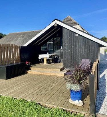 Lokken Chalet De Esquí | Feriehytte - Lille Knudsgaard
