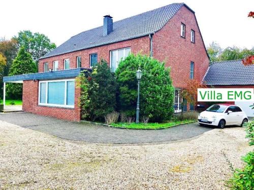Toenisvorst Villa | Ferienhaus Landhaus EMG Kempen, in Alleinlage nahe Düsseldorf und Venlo